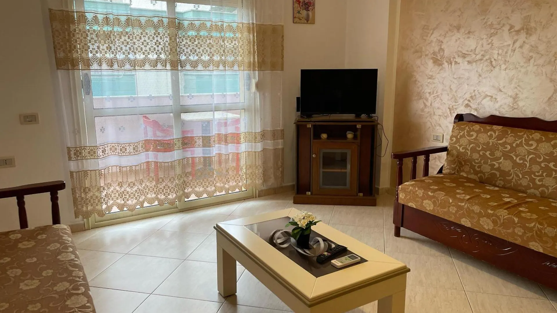 2 Min From The Beach Apartment Next To Lungomare With Sea View Vlore Albania