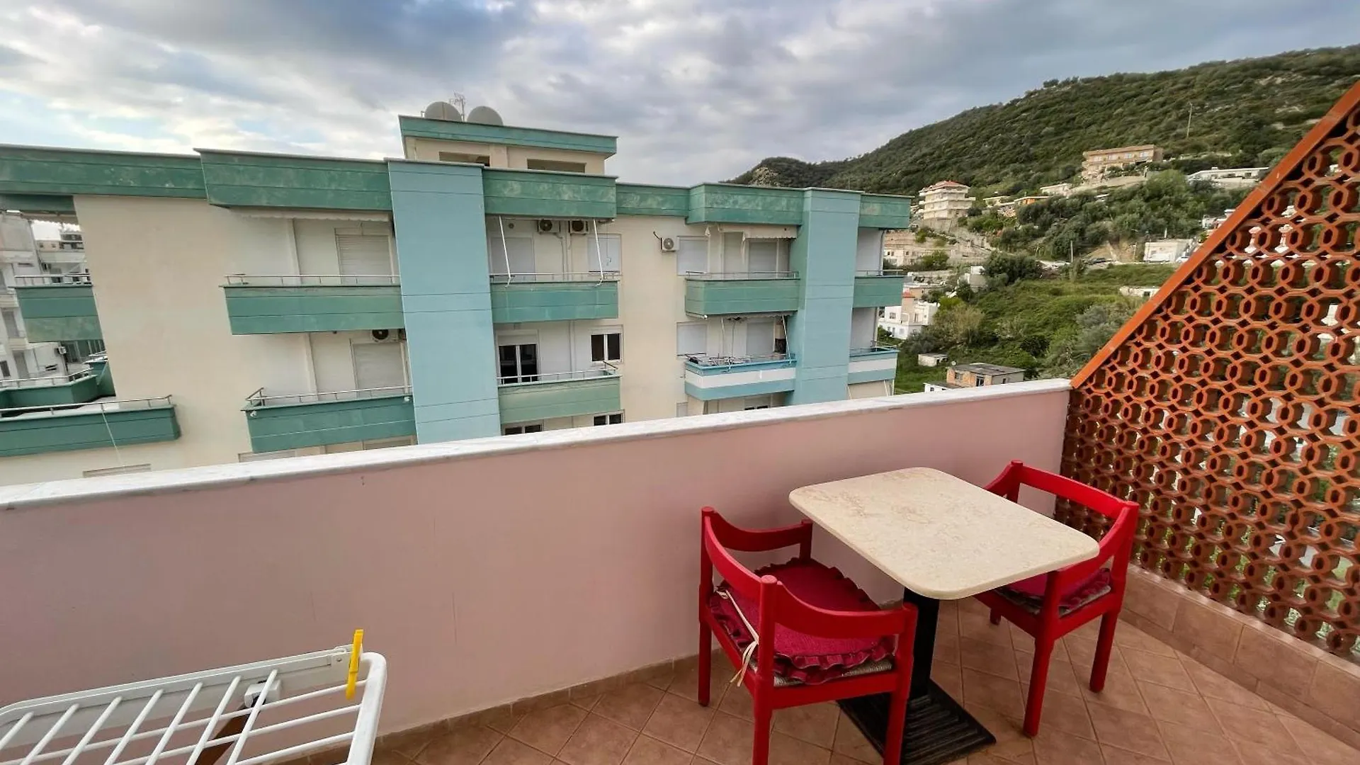 2 Min From The Beach Apartment Next To Lungomare With Sea View Vlore